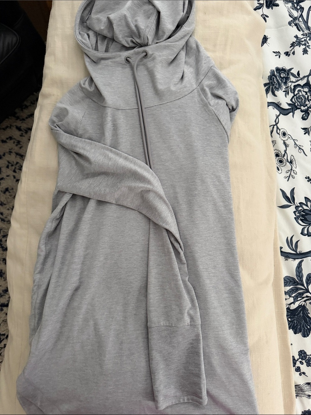 ATHLETA Light Gray Hooded Women's Sweatshirt